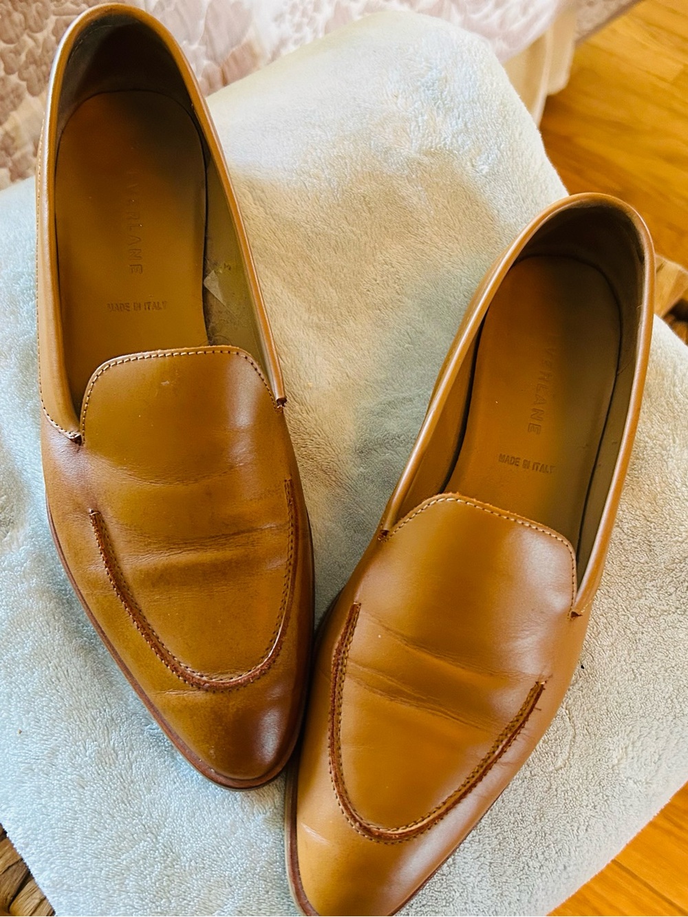 Everlane, women’s Tan Leather Slip-On Loafers.